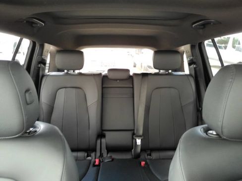 Used 2024 Mercedes-Benz GLB 250 w/ Driver Assistance Package image 36