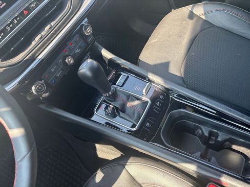 Used 2025 Jeep Compass Trailhawk w/ Trailer Tow Group image 40