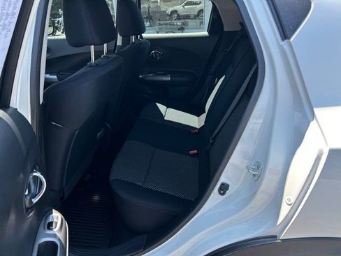 Used 2016 Nissan Juke S image 17