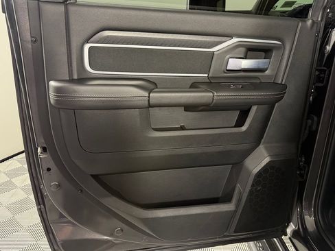Used 2025 RAM 2500 Big Horn AWD/4WD image 28