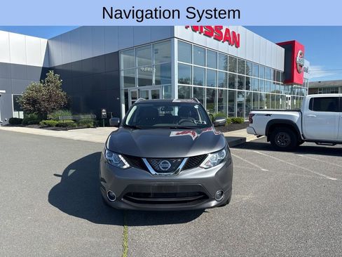 Used 2018 Nissan Rogue Sport SL AWD/4WD image 2