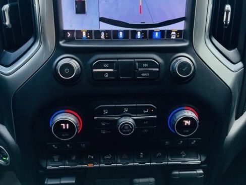 Used 2020 Chevrolet Silverado 2500 LTZ w/ LTZ Premium Package image 12