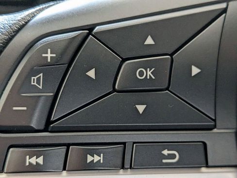 Used 2025 Nissan Altima 2.5 SV FWD image 25