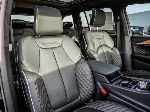 New 2026 Jeep Grand Cherokee Summit image 15