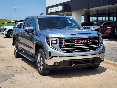 New 2026 GMC Sierra 1500 SLT w/ SLT Premium Plus Package AWD/4WD image 2