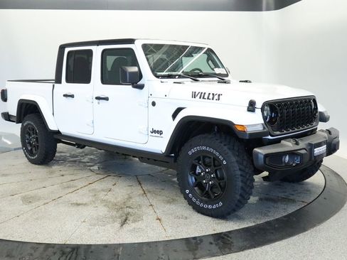 New 2026 Jeep Gladiator Sport AWD/4WD image 9