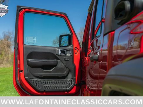 Used 2020 Jeep Gladiator Sport w/ Technology Group AWD/4WD image 43