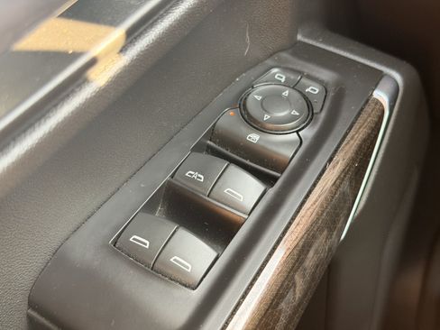Used 2019 Chevrolet Silverado 1500 LT w/ All-Star Edition AWD/4WD image 18