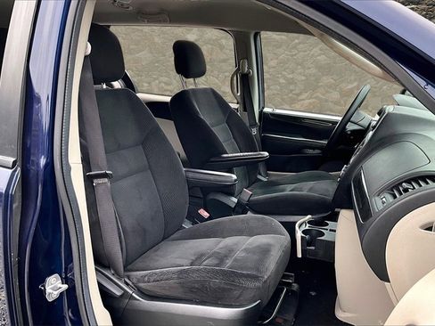 Used 2017 Dodge Grand Caravan SE w/ Power Window Group image 7