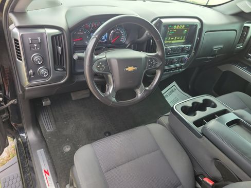 Used 2018 Chevrolet Silverado 1500 LT w/ Midnight Edition AWD/4WD image 10