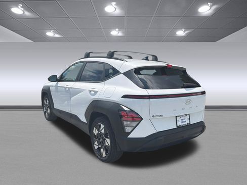 Certified 2025 Hyundai Kona SEL FWD image 9