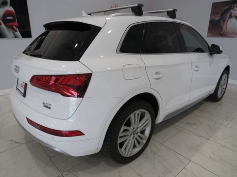 Used 2018 Audi Q5 2.0T Premium Plus w/ Premium Plus Package AWD/4WD image 4