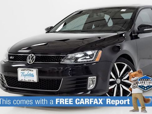 Used 2014 Volkswagen Jetta GLI Autobahn FWD image 2