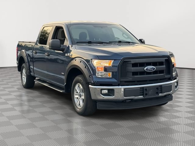 Used 2017 Ford F150 XL w/ Equipment Group 101A Mid AWD/4WD image 4