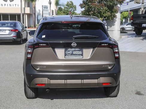 Used 2025 Nissan Kicks S AWD/4WD image 7