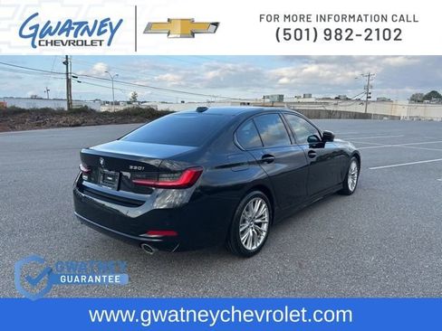Used 2023 BMW 330i Sedan image 5