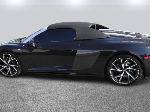 Certified 2023 Audi R8 V10 performance RWD image 6