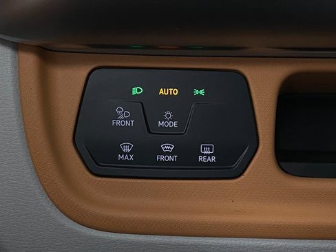 New 2025 Volkswagen ID. Buzz Pro S Plus image 14