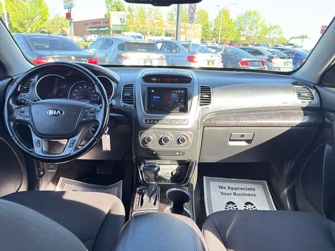 Used 2014 Kia Sorento LX AWD/4WD image 24