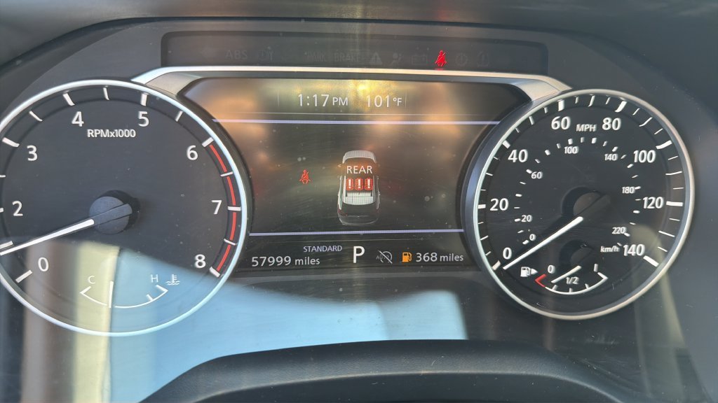 Used 2024 Nissan Rogue SV FWD image 9