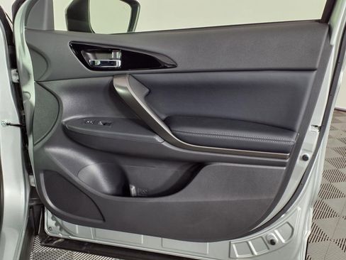 New 2025 Mitsubishi Eclipse Cross Black Edition image 8