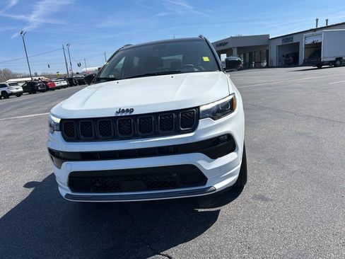 Used 2023 Jeep Compass High Altitude w/ Driver Assist Group I AWD/4WD image 10