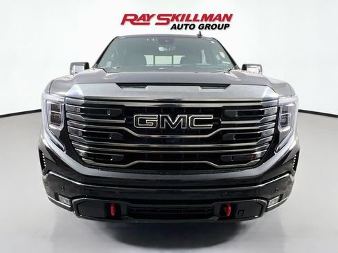Used 2024 GMC Sierra 1500 AT4 w/ Technology Package AWD/4WD image 2