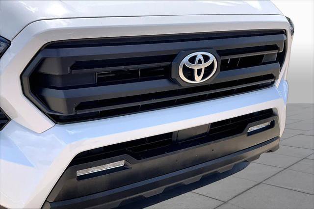 Certified 2026 Toyota Tacoma SR5 AWD/4WD image 30