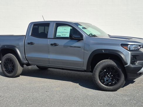 New 2026 Chevrolet Colorado Trail Boss AWD/4WD image 1