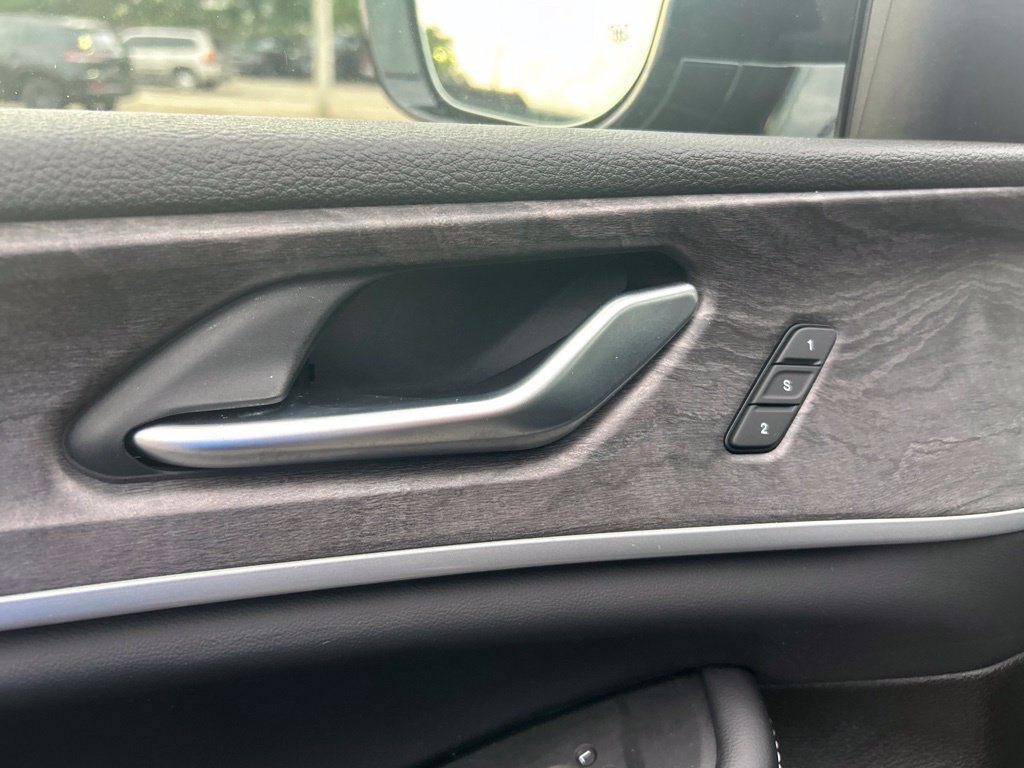 Certified 2023 Jeep Grand Cherokee L Limited w/ Luxury Tech Group II AWD/4WD image 36