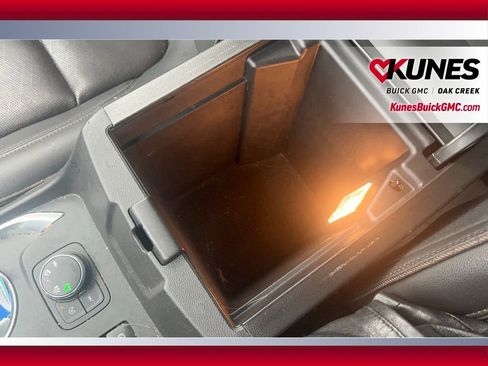 Used 2022 Chevrolet Traverse High Country w/ LPO, 'HIT The Road' Package image 29