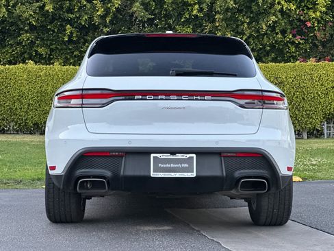 Certified 2025 Porsche Macan image 7