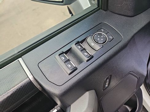 Used 2017 Ford F150 Raptor AWD/4WD image 12