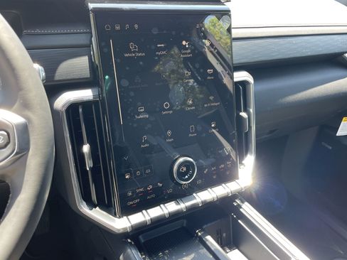 New 2025 GMC Acadia Elevation FWD image 22