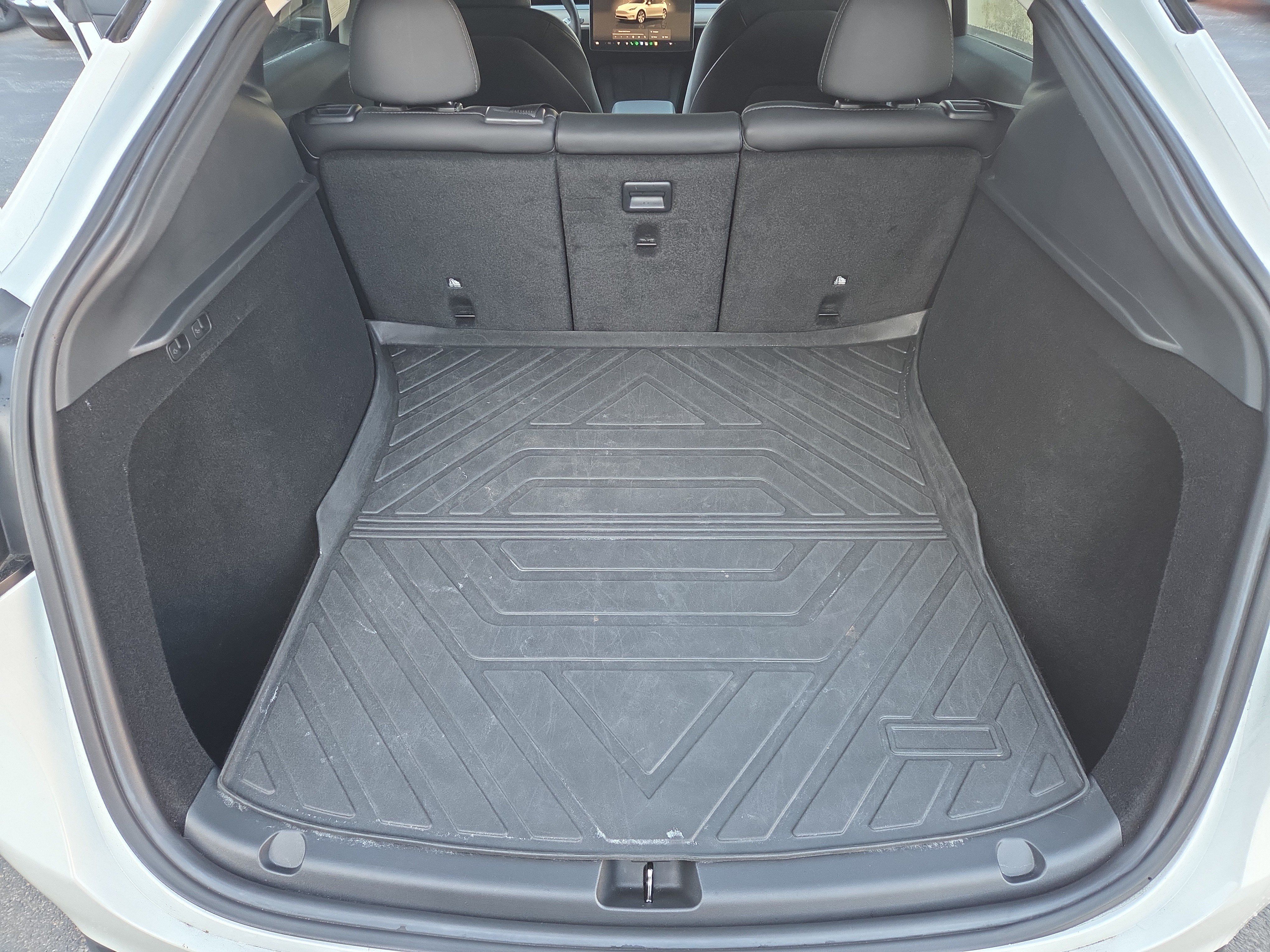 Used 2023 Tesla Model Y AWD image 28