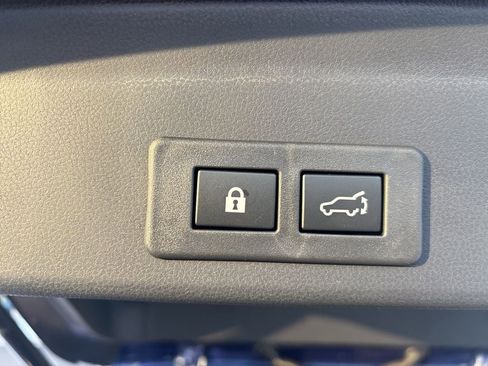 New 2026 Subaru Ascent Limited image 16