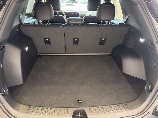 New 2027 Chevrolet Equinox LT w/ Convenience Package II FWD image 14