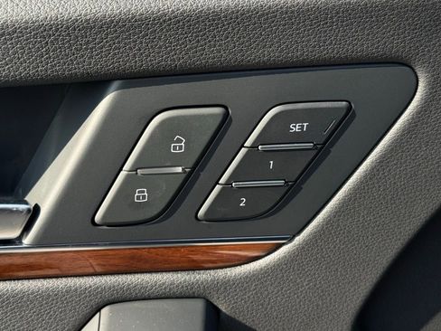 Used 2023 Audi Q5 2.0T Premium w/ Convenience Package image 30