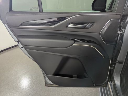 Used 2024 Cadillac Escalade Sport w/ LPO, ONYX Package image 15