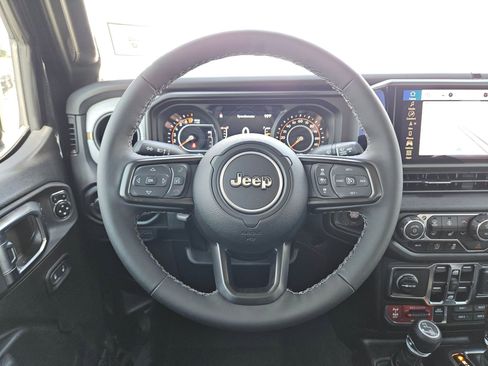 New 2025 Jeep Gladiator Willys image 18