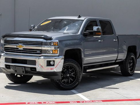 Used 2015 Chevrolet Silverado 2500 LTZ w/ Duramax Plus Package AWD/4WD image 6