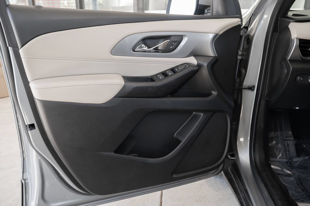 Used 2023 Chevrolet Traverse LS w/ Safety Package FWD image 20