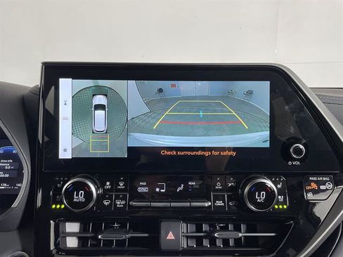 New 2026 Toyota Highlander Limited AWD/4WD image 18