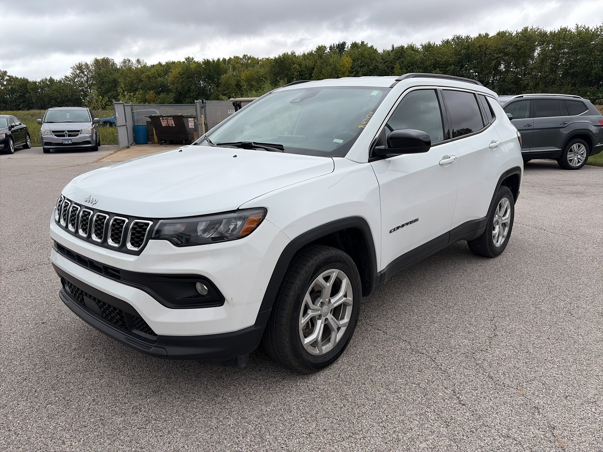 Used 2024 Jeep Compass Latitude AWD/4WD image 7