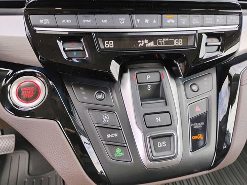 New 2026 Honda Odyssey Touring image 31