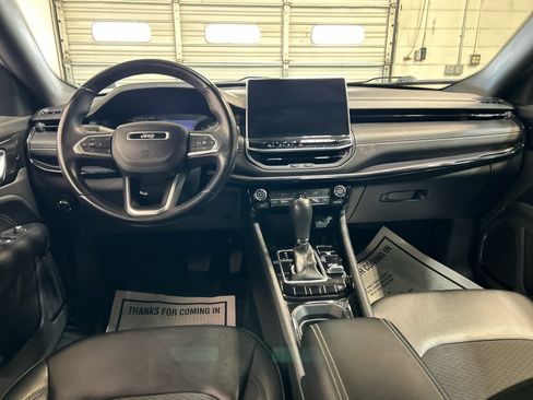 Used 2022 Jeep Compass Latitude w/ Convenience Group AWD/4WD image 4
