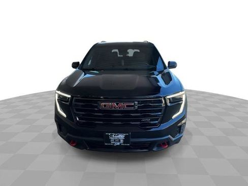 Certified 2025 GMC Acadia AT4 AWD/4WD image 3