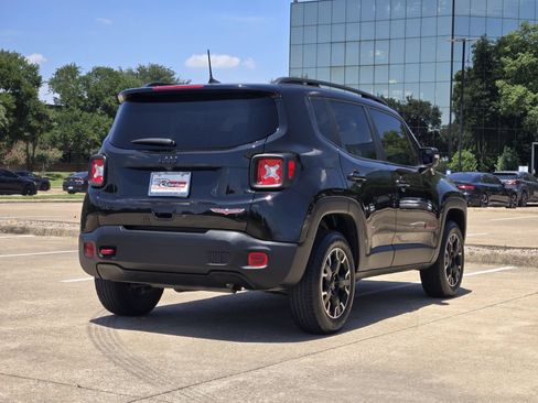 Used 2023 Jeep Renegade Trailhawk AWD/4WD image 6