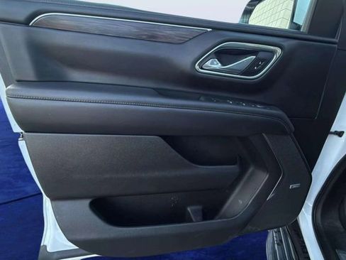 Used 2021 Chevrolet Suburban LT image 14