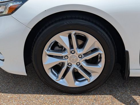 Used 2018 Honda Accord LX image 27